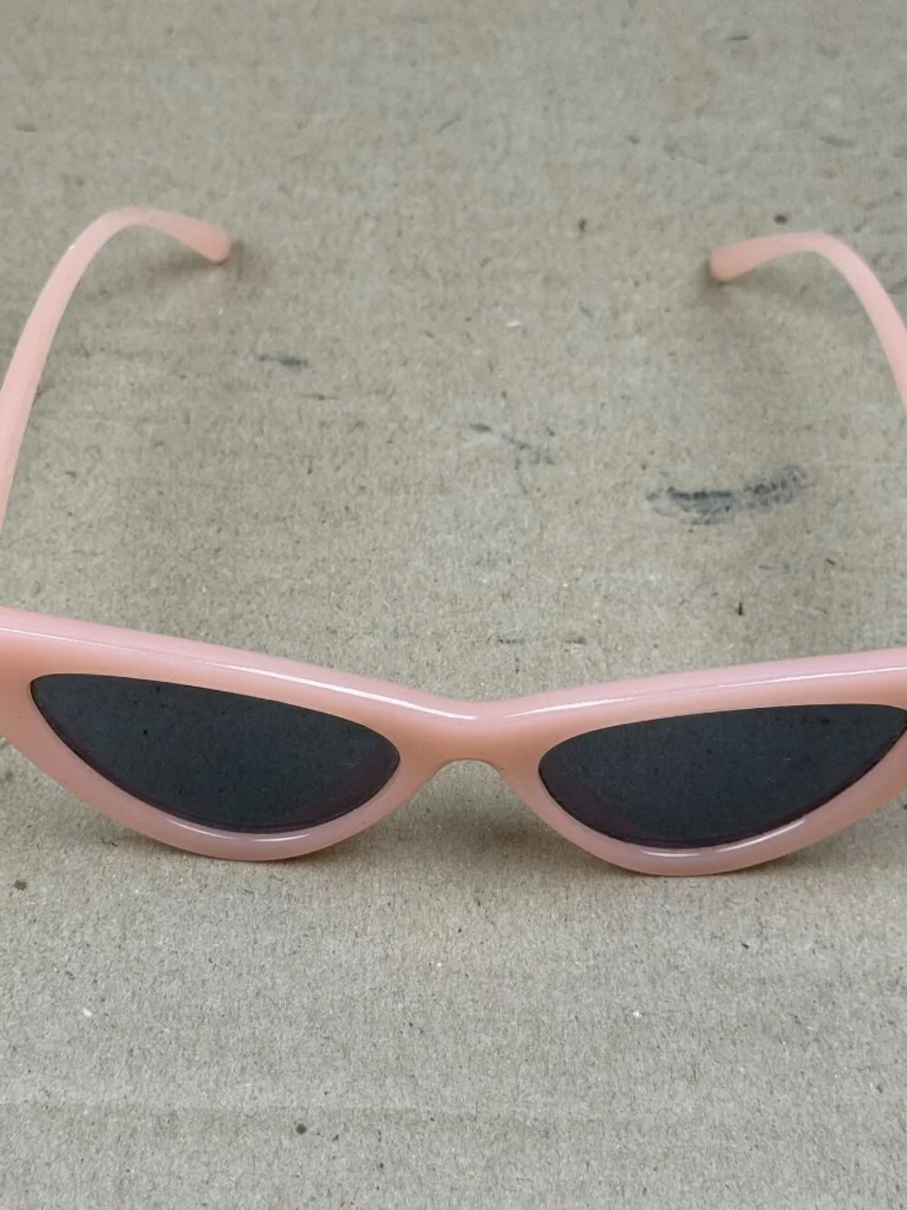 Vintage Style Pink Cat Eye Sunglasses Youth Kids DAMAGE Minor Scratches